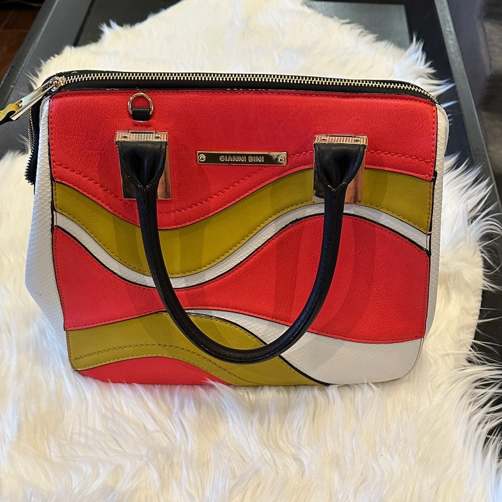 Gianni Bini Coral and Green Wave Purse
